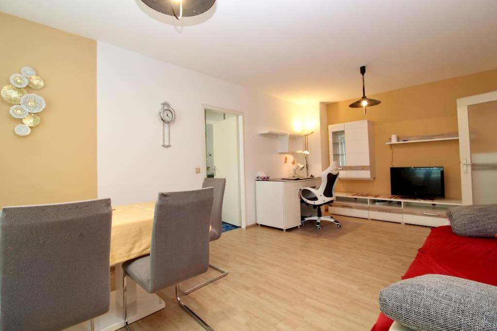 Cozy Apartment Free Parking Вена Экстерьер фото